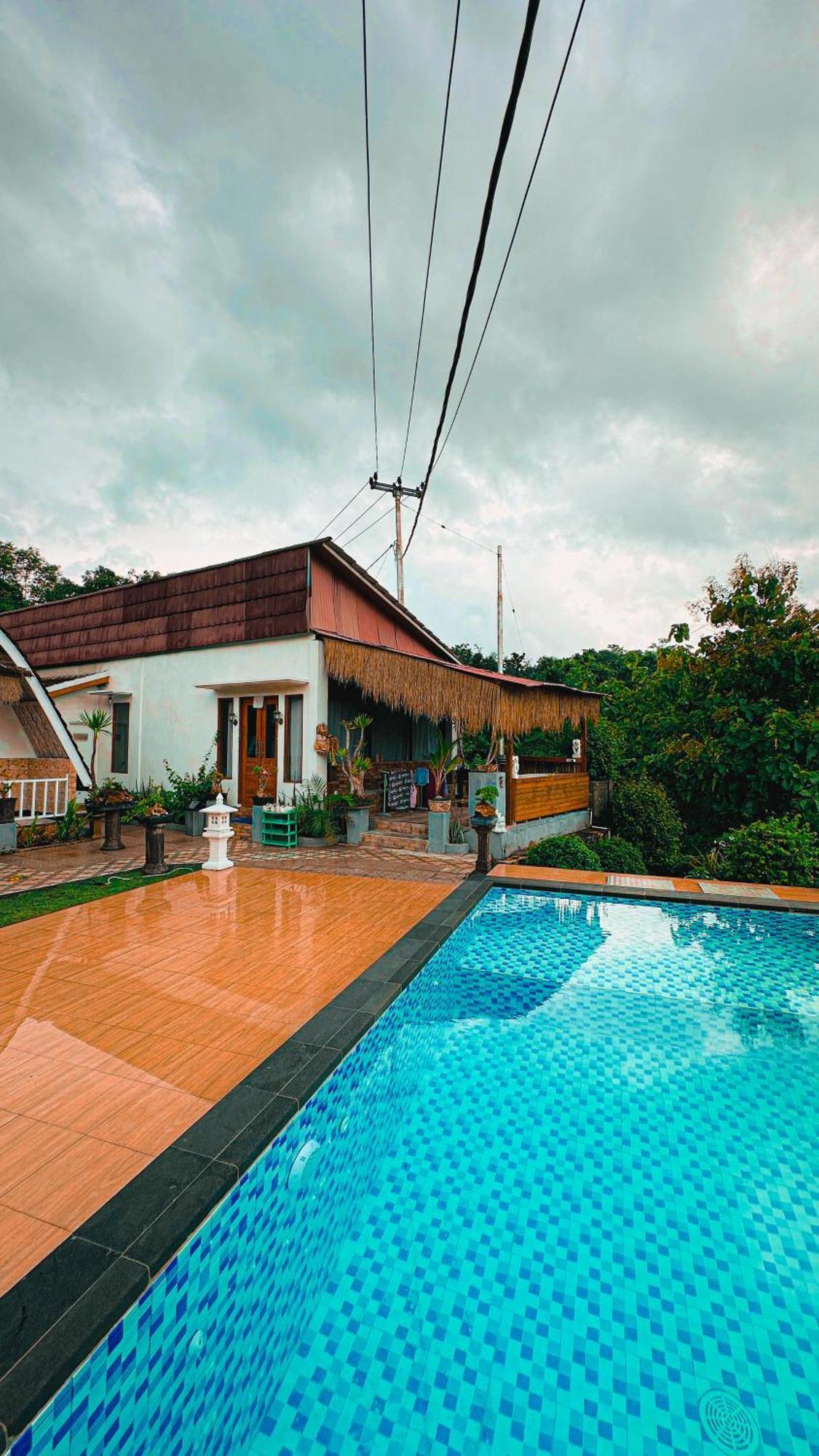 Penida Hills Hostel Batununggul Екстериор снимка